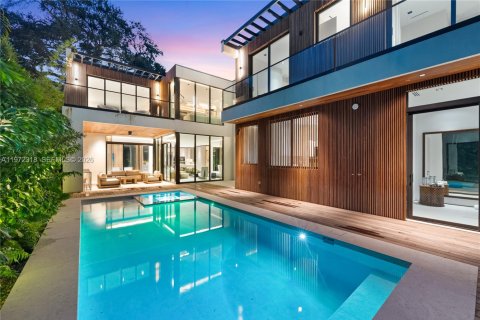 Дом в Майами, Флорида 7 спален, 593.92м2 № 2036413