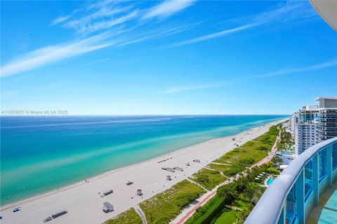 Condominio en alquiler en Miami Beach, Florida, 3 dormitorios, 274.9 m2 № 1872137 - foto 22