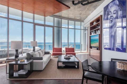 Condominio en alquiler en Miami Beach, Florida, 3 dormitorios, 274.9 m2 № 1872137 - foto 4