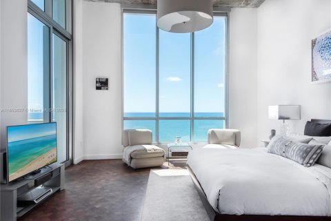Condominio en alquiler en Miami Beach, Florida, 3 dormitorios, 274.9 m2 № 1872137 - foto 23