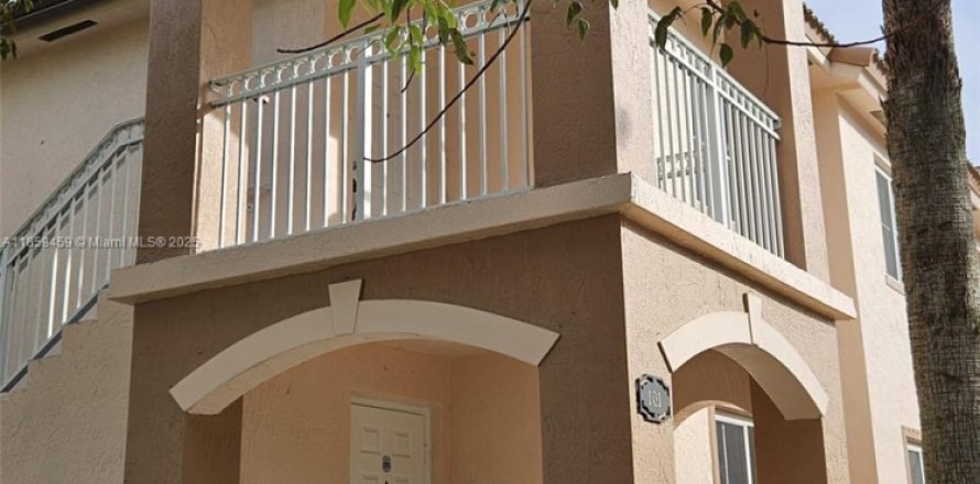 Condo in Homestead, Florida, 3 bedrooms  № 1890582
