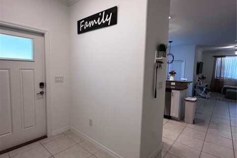 Touwnhouse à vendre à Zephyrhills, Floride: 3 chambres, 166.02 m2 № 1654004 - photo 3