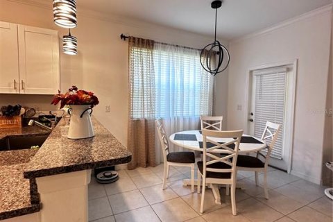 Touwnhouse à vendre à Zephyrhills, Floride: 3 chambres, 166.02 m2 № 1654004 - photo 7