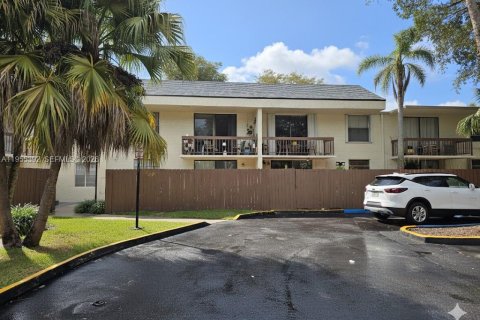 Condominio en Miami, Florida, 1 dormitorio  № 2011632