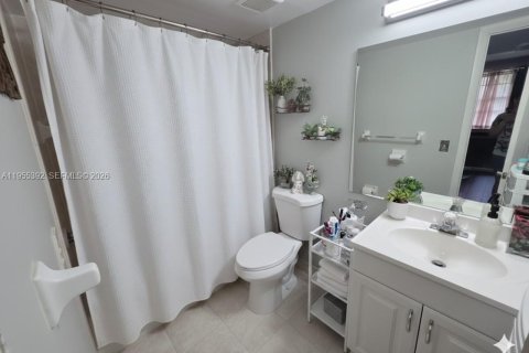 Condominio en alquiler en Miami, Florida, 1 dormitorio, 65.31 m2 № 2011632 - foto 6