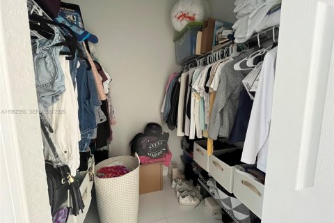 Copropriété à louer à Miami, Floride: 2 chambres, 111.95 m2 № 2024975 - photo 10