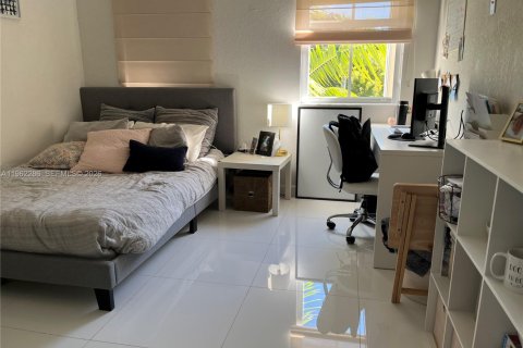 Copropriété à louer à Miami, Floride: 2 chambres, 111.95 m2 № 2024975 - photo 11