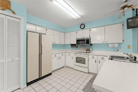 Townhouse in Daytona Beach, Florida 3 bedrooms, 140.65 sq.m. № 1745055 - photo 15