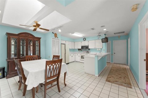 Townhouse in Daytona Beach, Florida 3 bedrooms, 140.65 sq.m. № 1745055 - photo 12