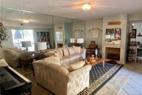 Duplex in Orlando, Florida 3 bedrooms, 161.28 sq.m. № 1871038 - photo 12