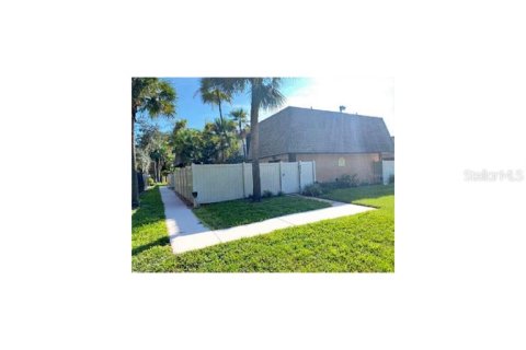 Duplex in Orlando, Florida 3 bedrooms, 161.28 sq.m. № 1871038 - photo 5