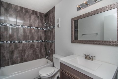 Condominio en venta en Saint Petersburg, Florida, 2 dormitorios, 94.57 m2 № 1853720 - foto 8