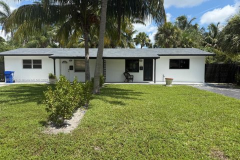 House in Fort Lauderdale, Florida 2 bedrooms, 72.37 sq.m. № 2020547