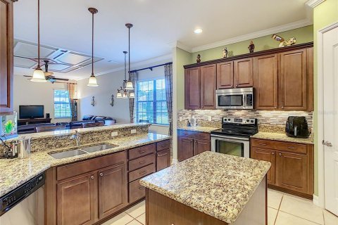 Casa en alquiler en Orlando, Florida, 4 dormitorios, 310.94 m2 № 2204917 - foto 12