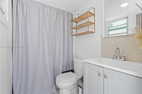 House in Miami Gardens, Florida 3 bedrooms, 118.54 sq.m. № 1870058 - photo 9