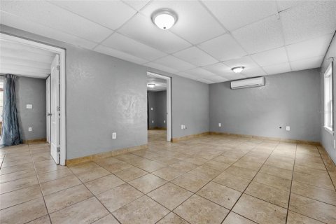 House in Bell, Florida 3 bedrooms, 133.78 sq.m. № 1536326 - photo 27