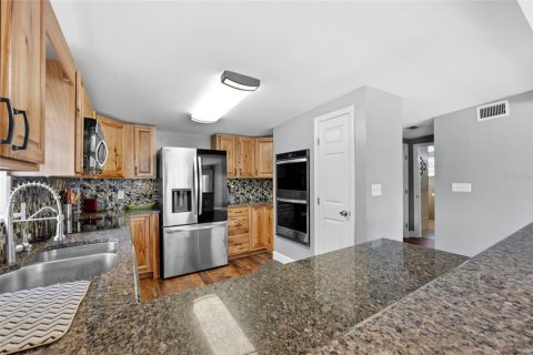 House in Bell, Florida 3 bedrooms, 133.78 sq.m. № 1536326 - photo 12