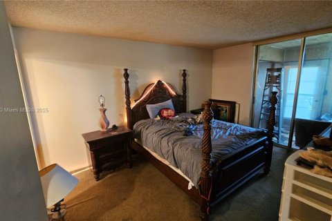 Condo in Lauderdale Lakes, Florida, 1 bedroom  № 1947431 - photo 26