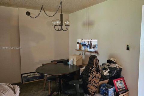 Condo in Lauderdale Lakes, Florida, 1 bedroom  № 1947431 - photo 24