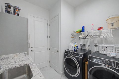 Villa ou maison à vendre à Port St. Lucie, Floride: 3 chambres, 319.21 m2 № 2181216 - photo 26