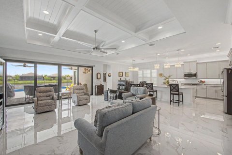 Villa ou maison à vendre à Port St. Lucie, Floride: 3 chambres, 319.21 m2 № 2181216 - photo 13