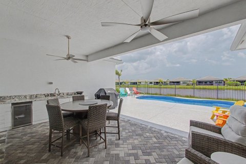 Villa ou maison à vendre à Port St. Lucie, Floride: 3 chambres, 319.21 m2 № 2181216 - photo 27