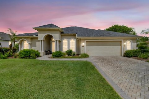 House in Lakeland, Florida 4 bedrooms, 240.43 sq.m. № 2235622 - photo 2