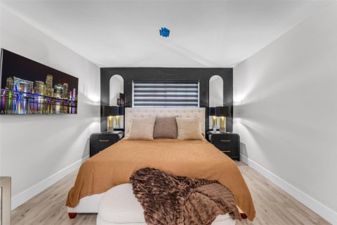 Touwnhouse à louer à Miami, Floride: 2 chambres, 86.96 m2 № 1973121 - photo 5