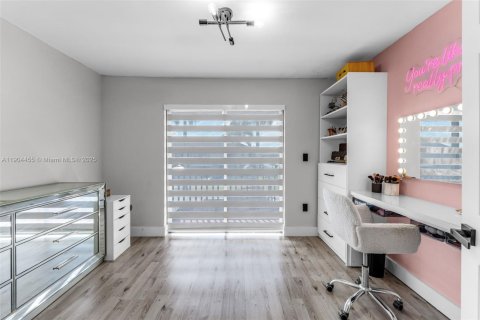 Touwnhouse à louer à Miami, Floride: 2 chambres, 86.96 m2 № 1973121 - photo 4