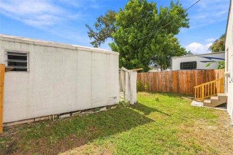 House in Saint Petersburg, Florida 3 bedrooms, 118.64 sq.m. № 2397106 - photo 28