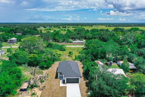 House in Babson Park, Florida 3 bedrooms, 109.07 sq.m. № 1898494 - photo 5
