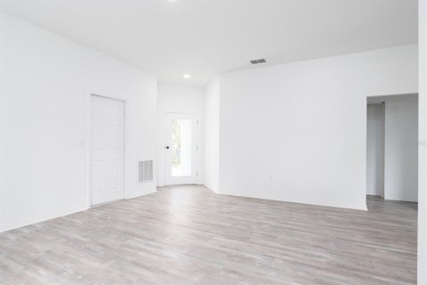 House in Babson Park, Florida 3 bedrooms, 109.07 sq.m. № 1898494 - photo 14