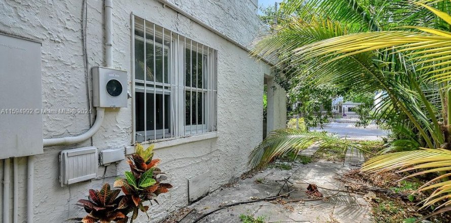 Terreno en Miami, Florida № 1188749