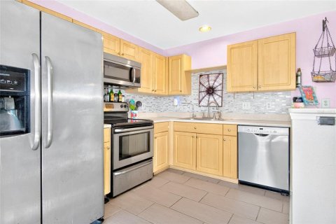Villa ou maison à vendre à Valrico, Floride: 3 chambres, 122.63 m2 № 2323050 - photo 11