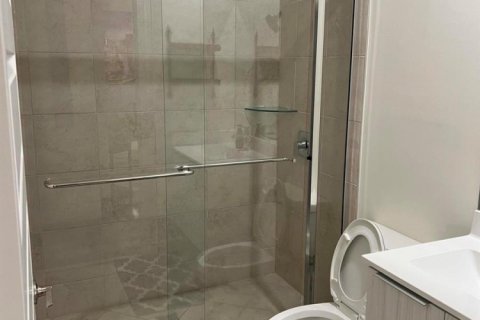Townhouse in Doral, Florida 3 bedrooms, 259.1 sq.m. № 2087072 - photo 26