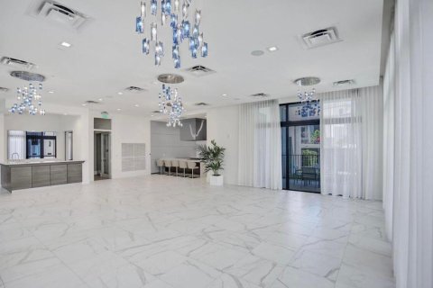 Townhouse in Doral, Florida 3 bedrooms, 259.1 sq.m. № 2087072 - photo 14