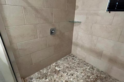 Townhouse in Doral, Florida 3 bedrooms, 259.1 sq.m. № 2087072 - photo 28
