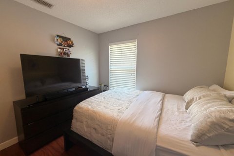 House in Port St. Lucie, Florida 3 bedrooms, 128.48 sq.m. № 2185324 - photo 24