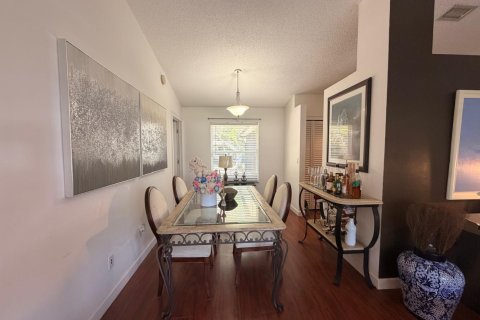House in Port St. Lucie, Florida 3 bedrooms, 128.48 sq.m. № 2185324 - photo 8
