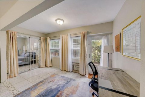 Condominio en venta en Clearwater, Florida, 2 dormitorios, 95.88 m2 № 1245415 - foto 2