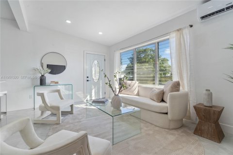 Купить виллу или дом в Помпано-Бич, Флорида 3 спальни, 113.9м2, № 2006041 - фото 4