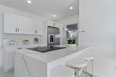 Купить виллу или дом в Помпано-Бич, Флорида 3 спальни, 113.9м2, № 2006041 - фото 6