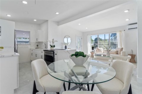 Купить виллу или дом в Помпано-Бич, Флорида 3 спальни, 113.9м2, № 2006041 - фото 11