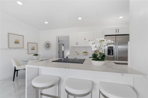 Купить виллу или дом в Помпано-Бич, Флорида 3 спальни, 113.9м2, № 2006041 - фото 9