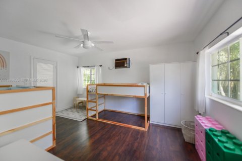 Villa ou maison à louer à Coral Gables, Floride: 3 chambres, 160.81 m2 № 2060535 - photo 27