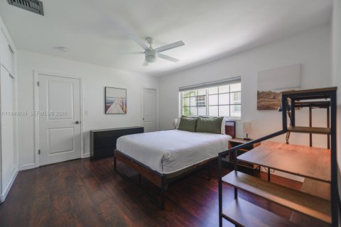 Villa ou maison à louer à Coral Gables, Floride: 3 chambres, 160.81 m2 № 2060535 - photo 17