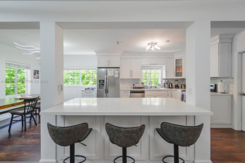 Villa ou maison à louer à Coral Gables, Floride: 3 chambres, 160.81 m2 № 2060535 - photo 13