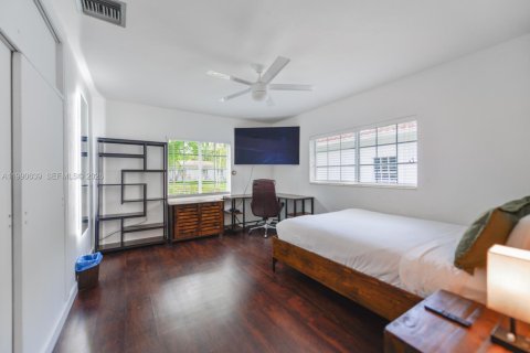 Villa ou maison à louer à Coral Gables, Floride: 3 chambres, 160.81 m2 № 2060535 - photo 22