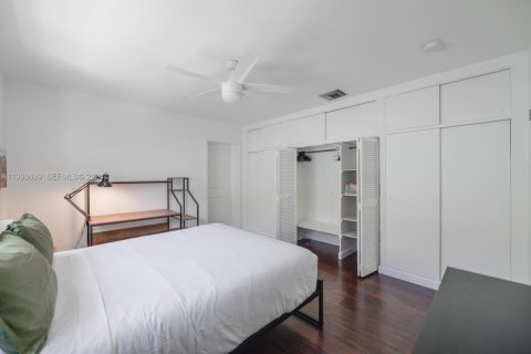 Villa ou maison à louer à Coral Gables, Floride: 3 chambres, 160.81 m2 № 2060535 - photo 25