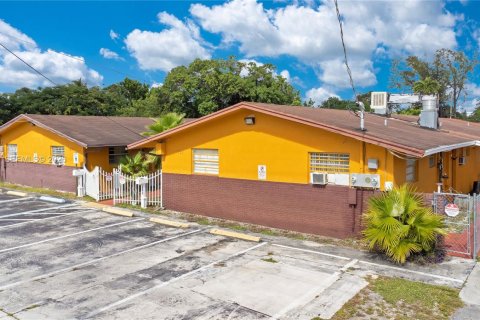 Propiedad comercial en venta en Hallandale Beach, Florida, 1299.7 m2 № 2084908 - foto 19